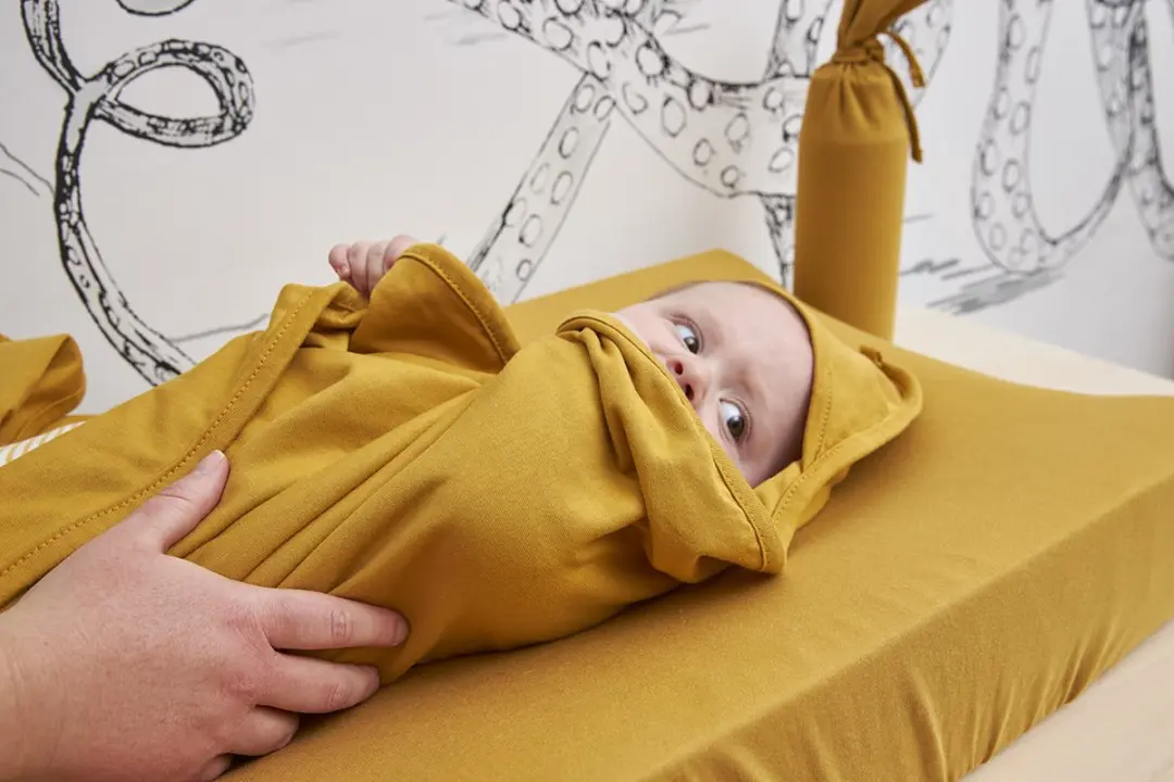 Meyco Baby Uni Badcape Honey Gold 80x80cm