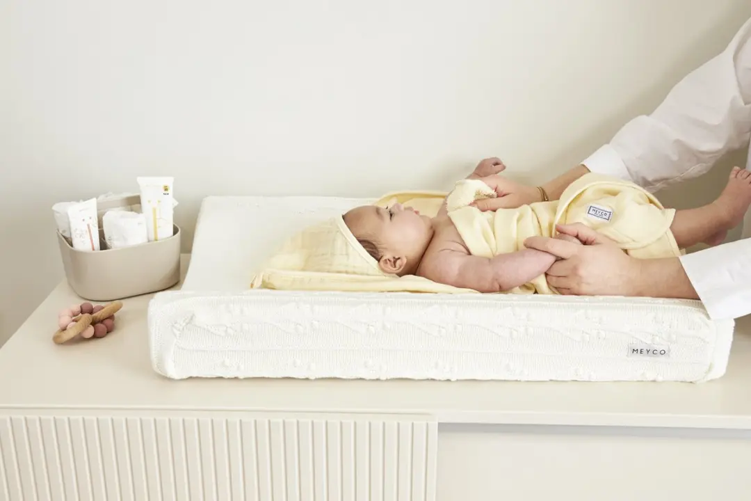 Meyco Baby Romantic Flower Aankleedkussenhoes - 50x70cm