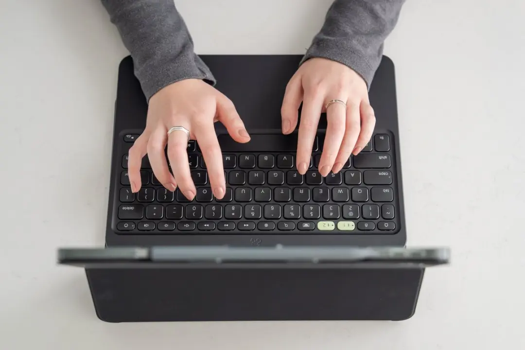 ZAGG Pro Keys 2 Keyboard iPad Pro 13 M4/M5 - Zwart