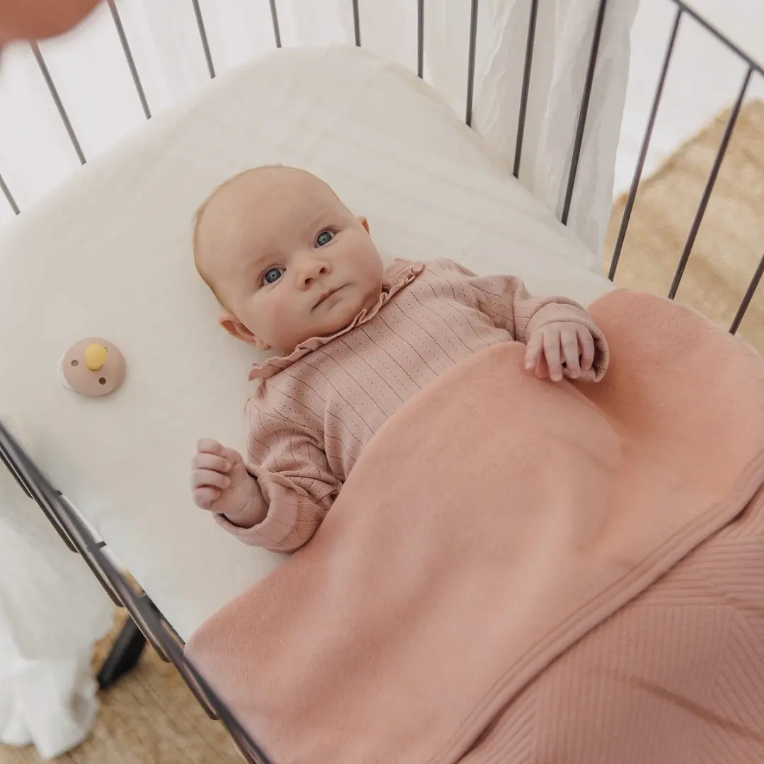 Meyco Baby Jacquard Wiegdeken Rose 75x100cm - 1.0 TOG