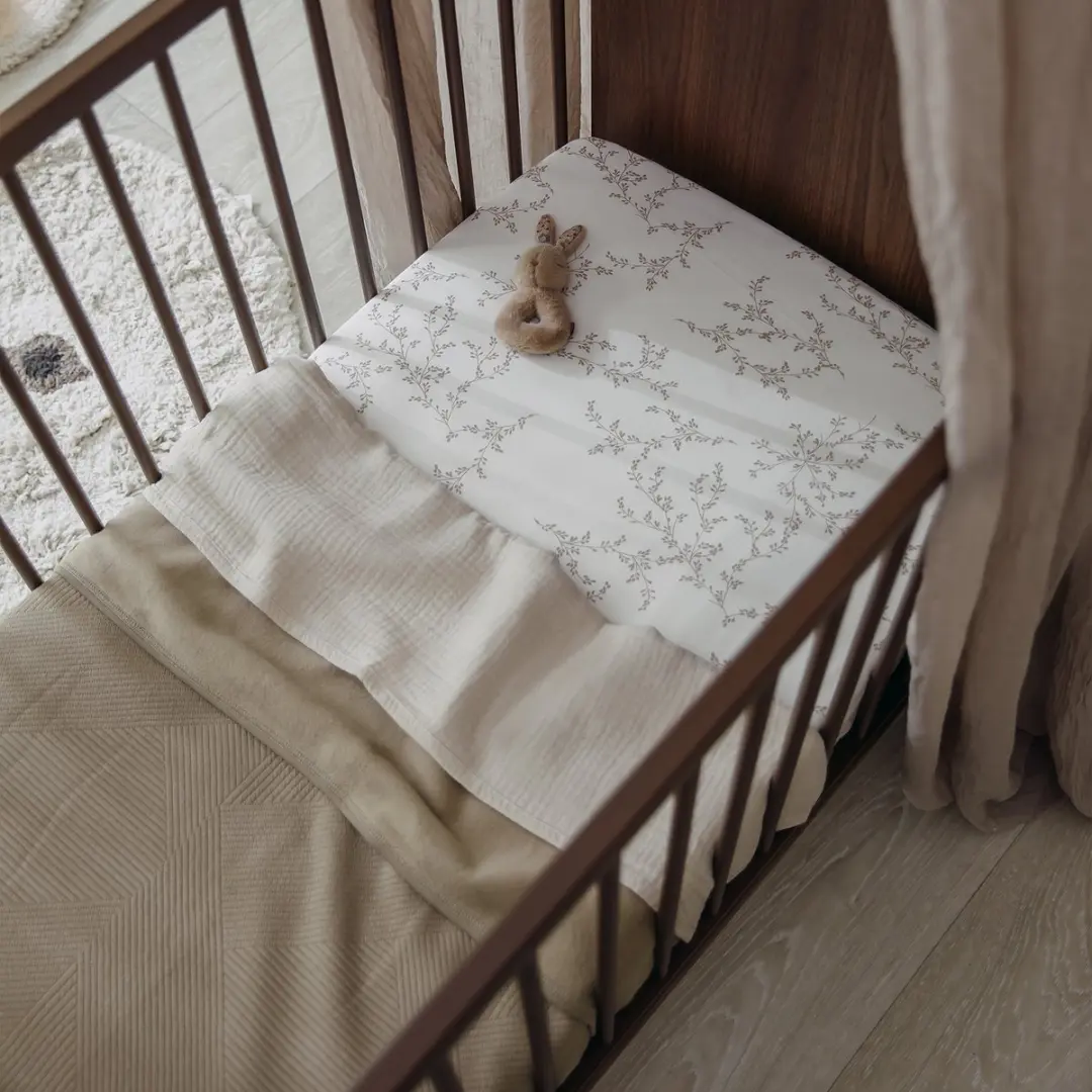 Meyco Baby Branches Hoeslaken Ledikant 60x120cm - Sand