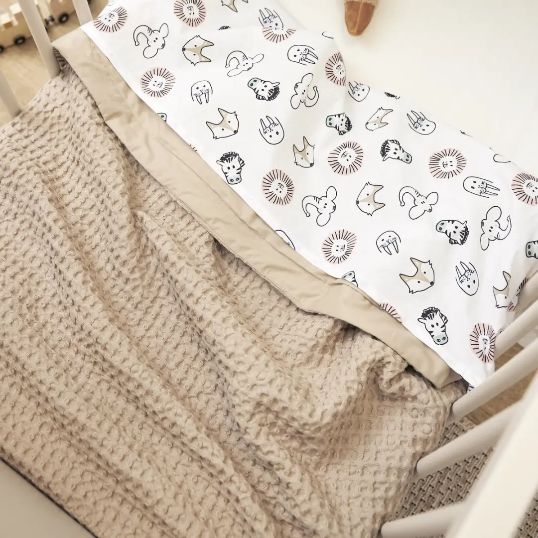 Meyco Baby Wafel Wiegdeken Sand 75x100cm - 1.0 TOG - afbeelding 6 van 6