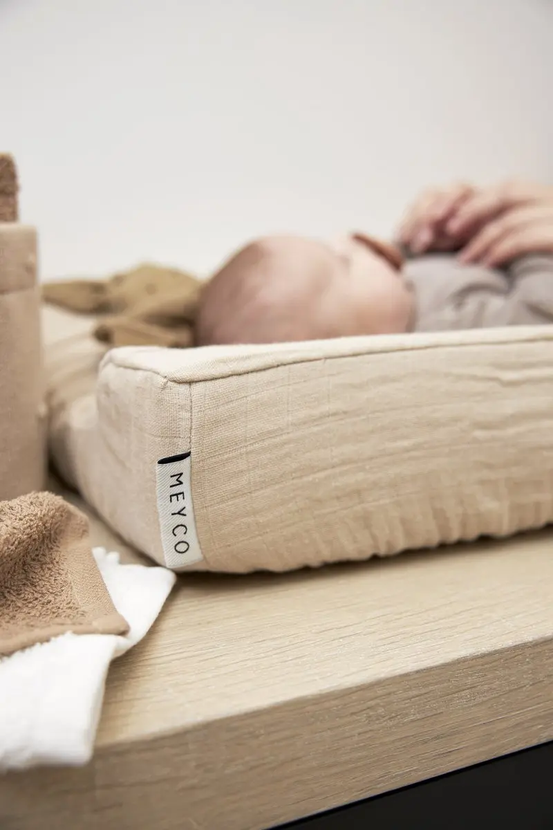 Meyco Baby Uni Aankleedkussenhoes Sand 50x70cm - afbeelding 6 van 6