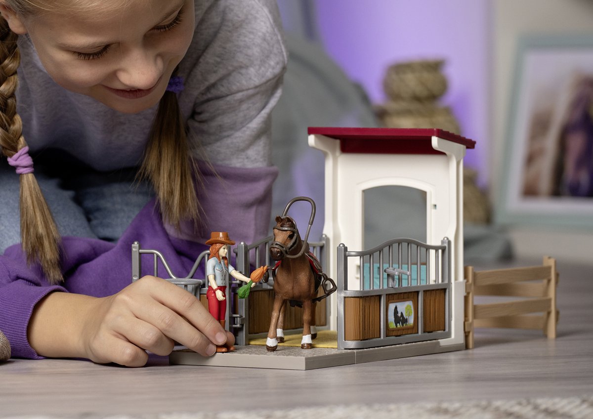 Schleich HORSE CLUB paardenbox speelset met Hannah en Cayenne - speelgoed.