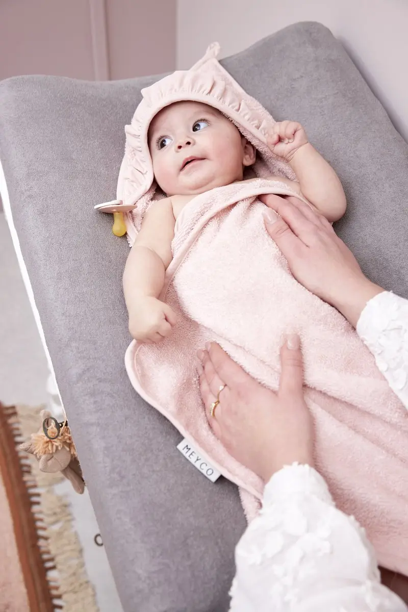 Meyco Baby Ruffle Badcape - 80x80cm - Soft Pink