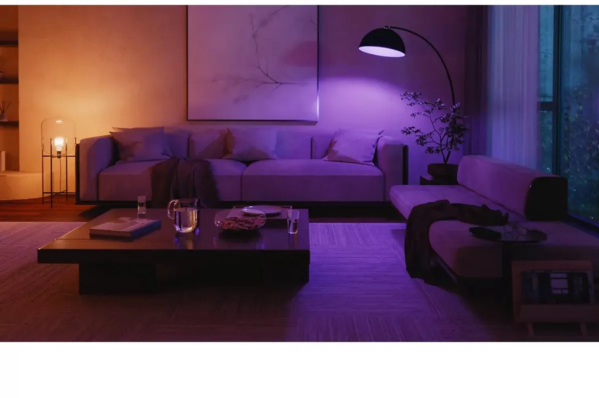 Philips Hue Slimme LED A60 E27 - 4 Stuks - Mat Glas - RGBW 6W