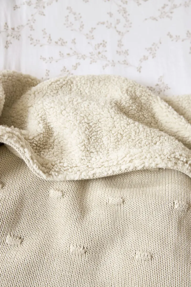 Meyco Baby Knots Wiegdeken Soft Sand 75x100cm - 2.0 TOG