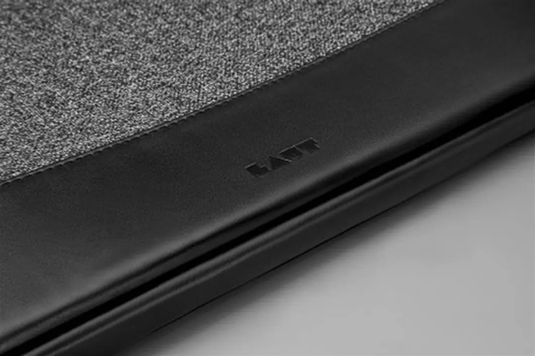 Laut InFlight MacBook Sleeve 13-14" - Zwart - L_MB13_IN_BK