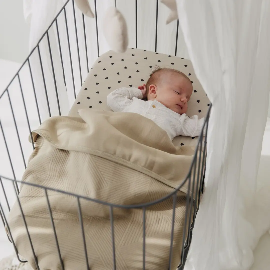 Meyco Baby Jacquard Deken 100x150cm - Taupe - 0.5 TOG