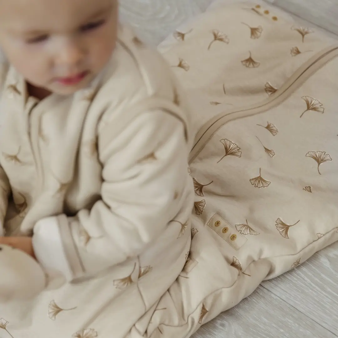 Meyco Ginkgo Baby Slaapzak 4 Seizoenen Deluxe 3.0 TOG - Soft Sand - afbeelding 6 van 6