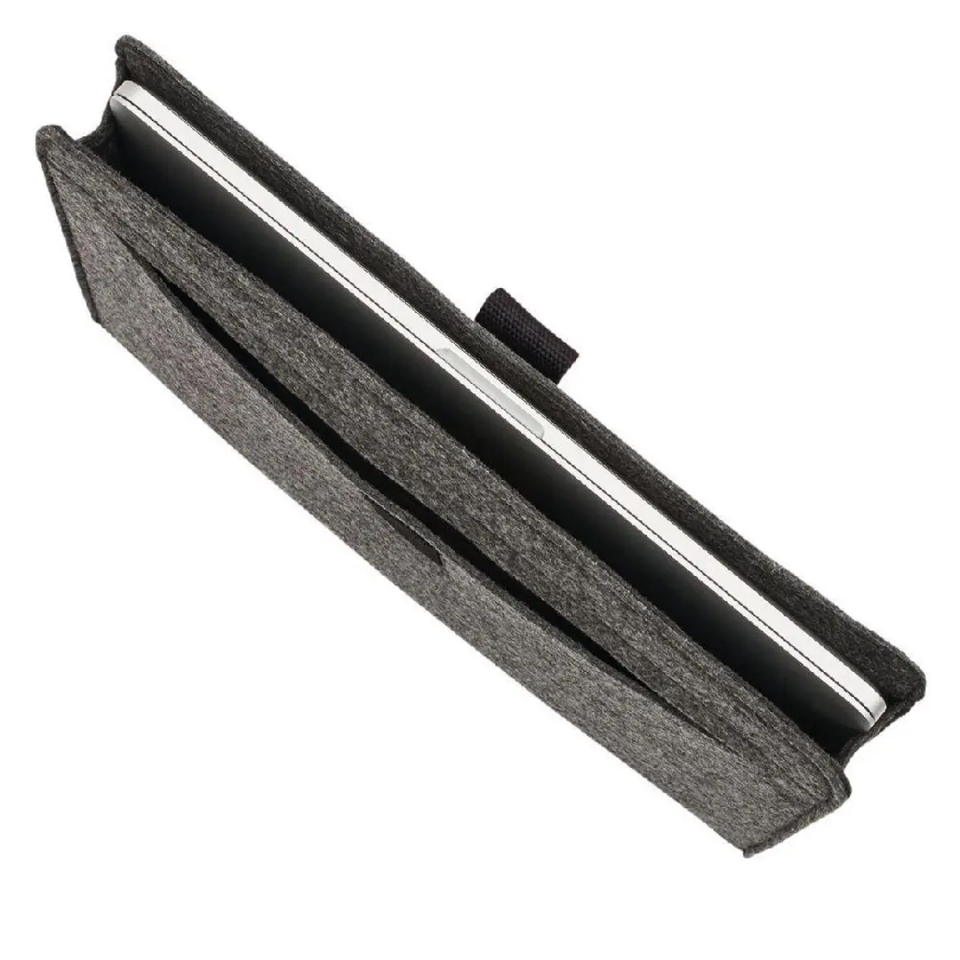 Castelijn & Beerens Vilten Laptophoes 13 inch 64 9677 ZW - Zwart