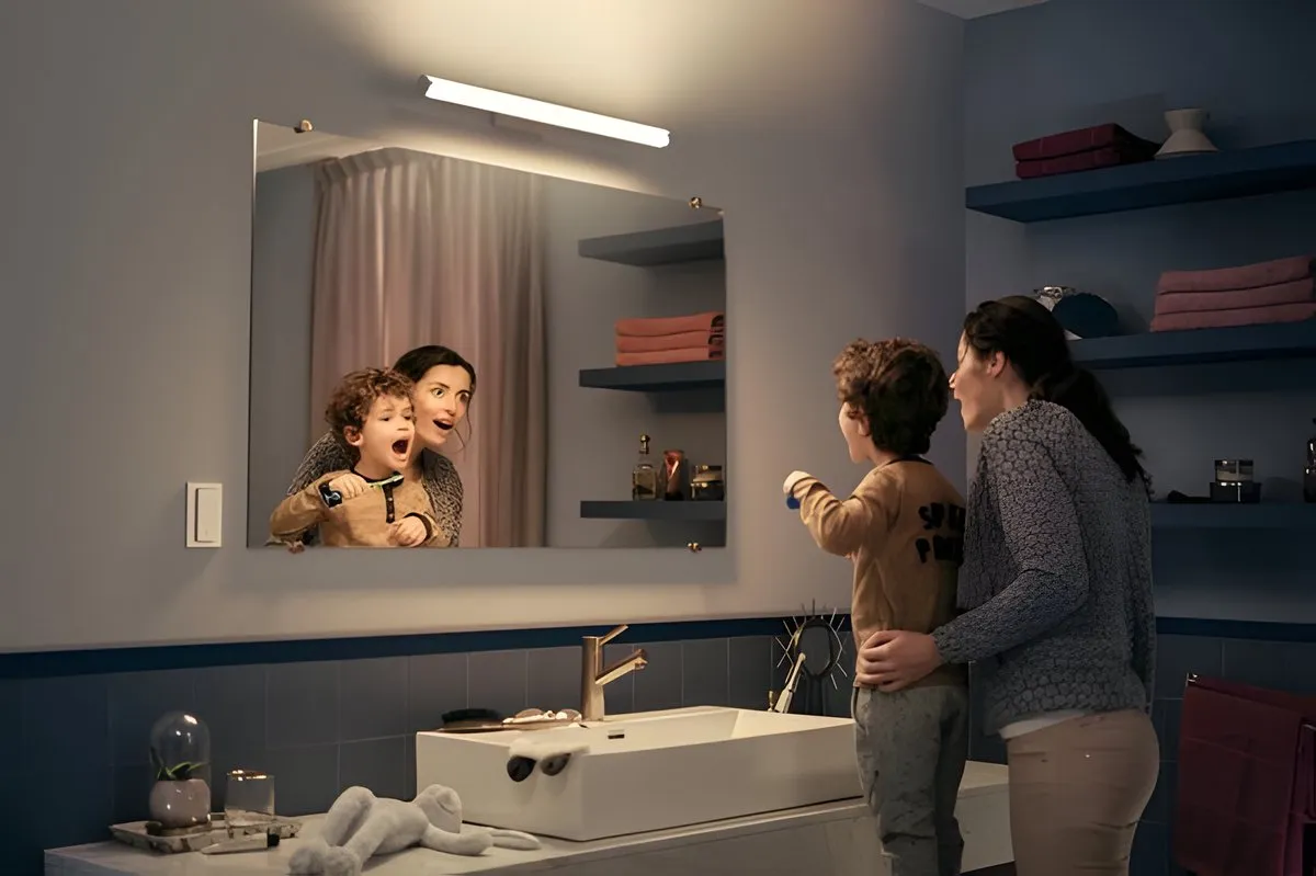 Philips Hue Adore Badkamerwandlamp - Warm wit licht - afbeelding 6 van 6
