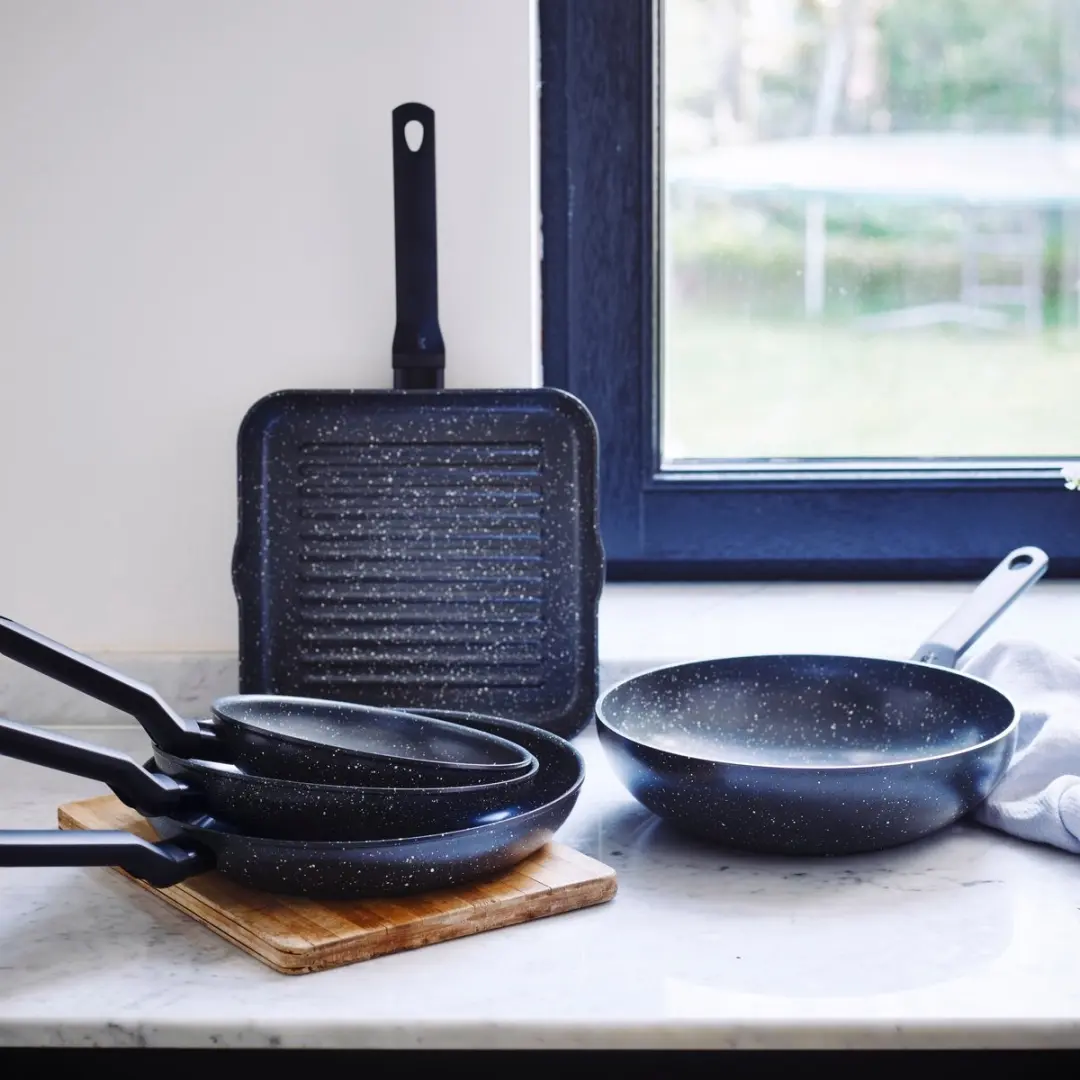 BK Universe Koekenpannenset 3-delig 20/24/28cm - PFAS-vrij - Zwart/Graniet - afbeelding 6 van 6