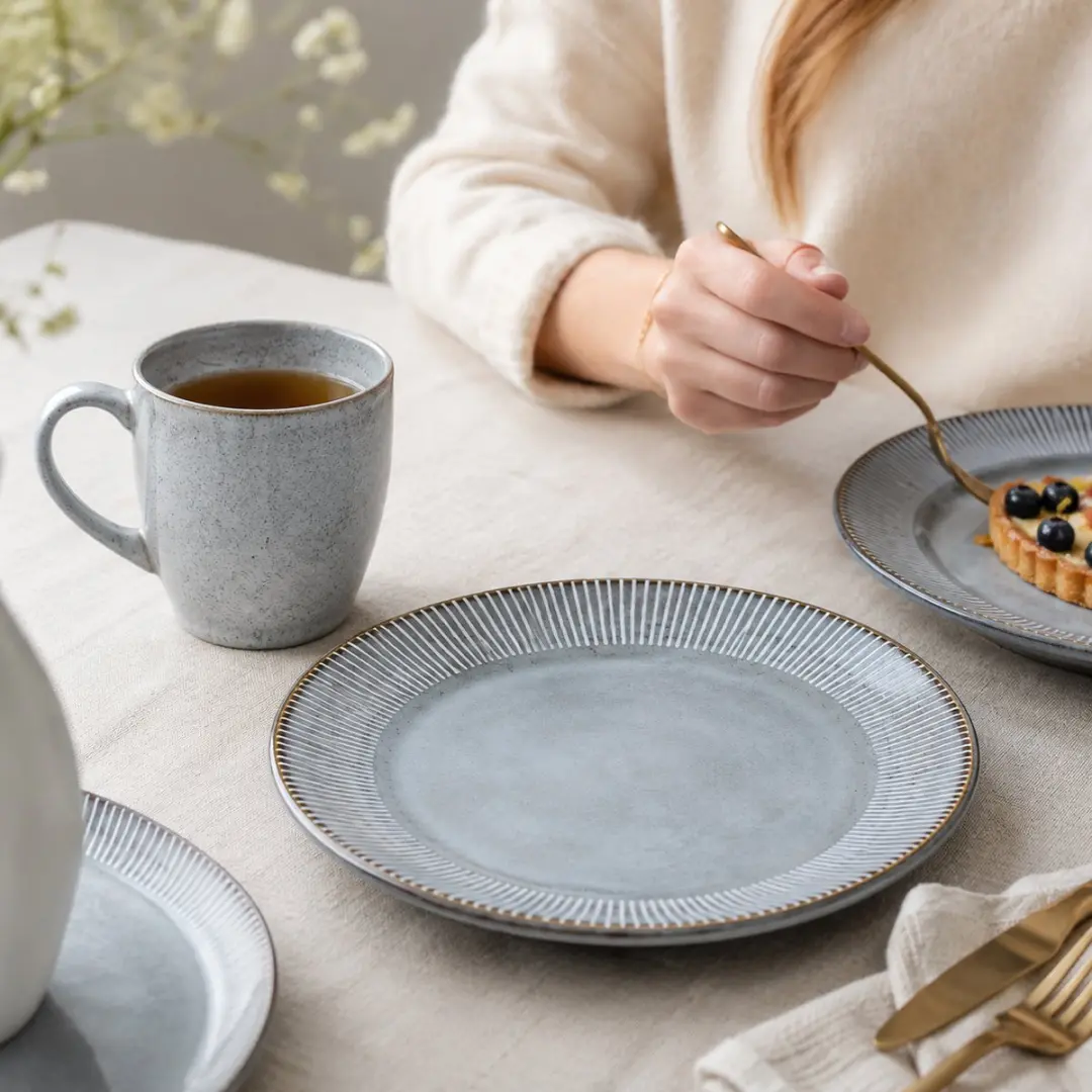 Dutch Rose Organic Bord 21,5cm Blauw - Stoneware Handgemaakt