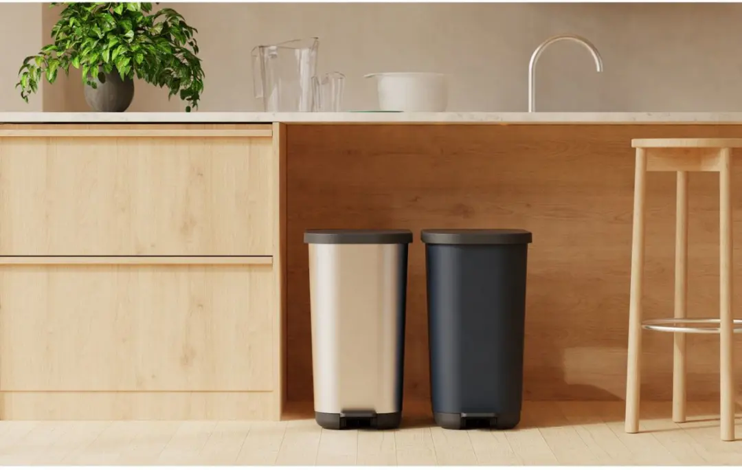 Rotho Pedaalemmer 35L - Zwart