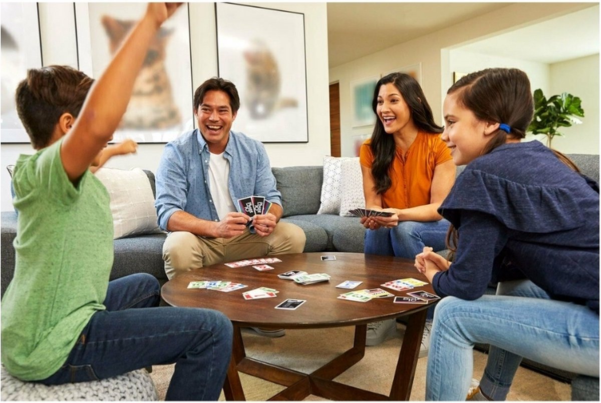 Hasbro Skip-Bo & Phase 10 - Kaartspellen voor 2-6 spelers - Vanaf 7 jaar