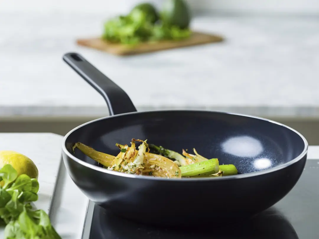 GreenPan Essence Wok 28cm - Keramische Antikleeflaag - Zwart