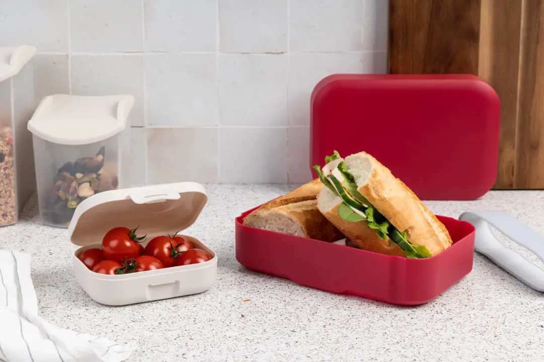Amuse Lunchbox Ruby 650ml - Rood - 185x125x50mm