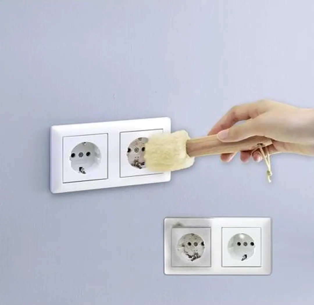 Wenko Stopcontactreiniger - Bruin/Wit