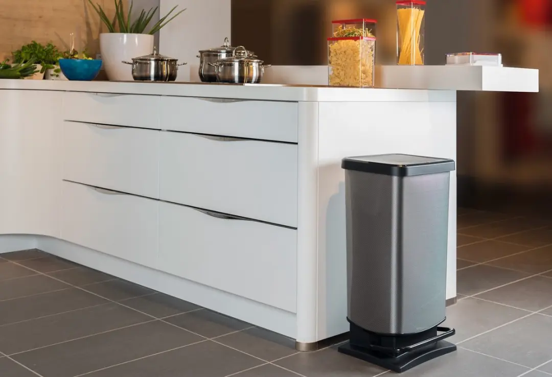 Rotho Paso Pedaalemmer 40L - Donker zilvermetallic