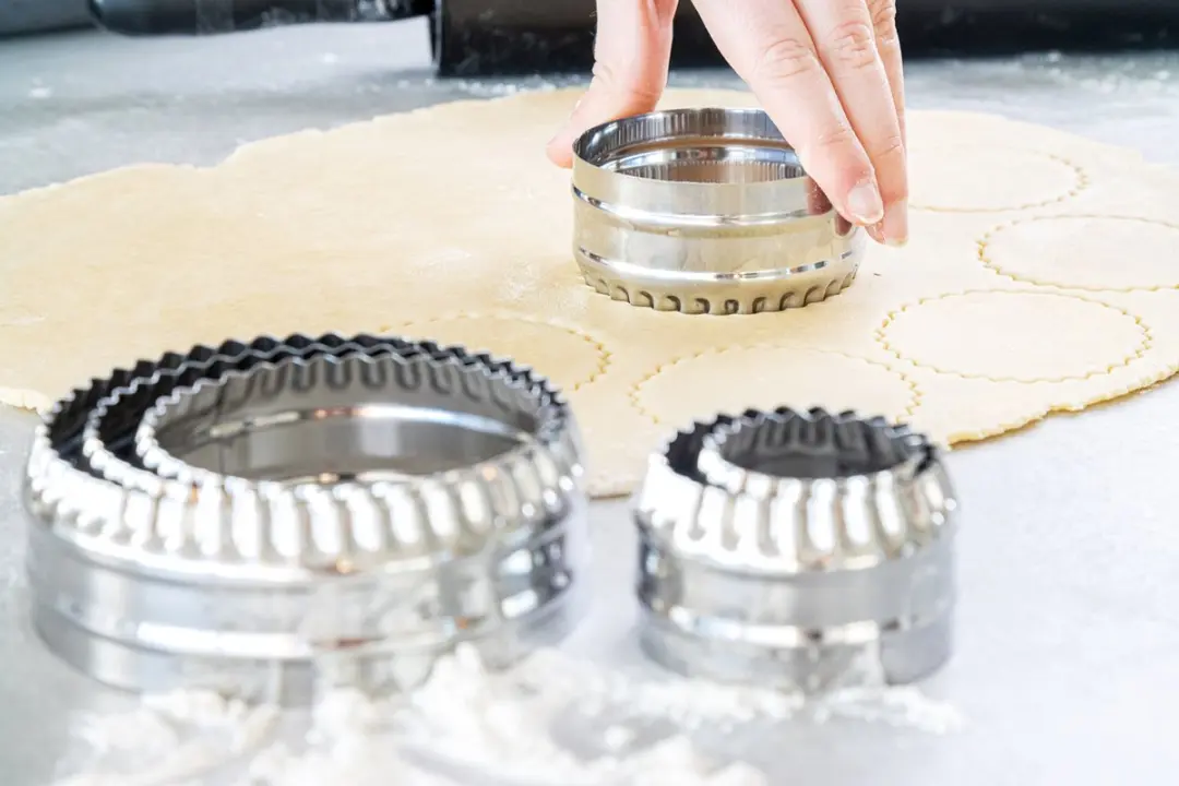 KitchenCraft Dubbelzijdige Bakvormpjes Set - 6 Stuks - Roestvrij Staal