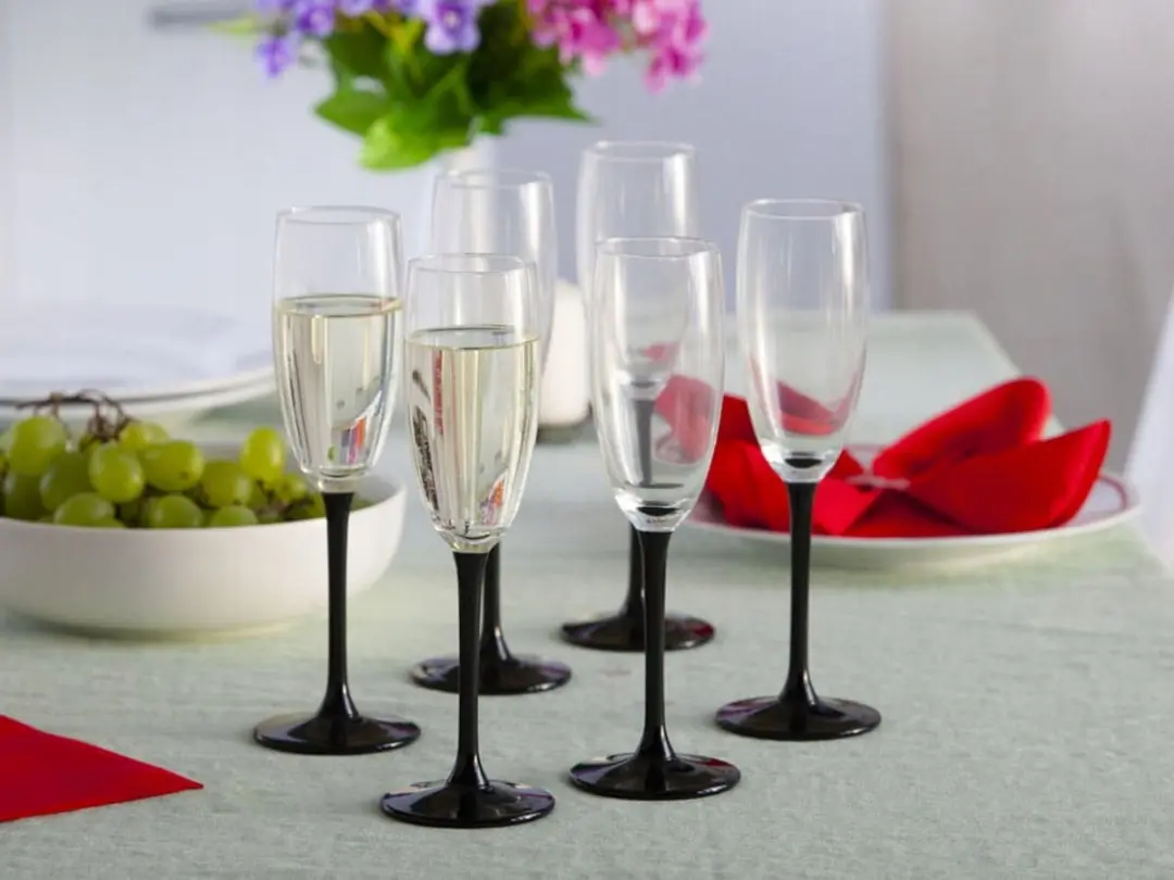 Royal Leerdam Altom Design 0103006264 Champagneglazen - 6 Stuks - 180ml - Zwart