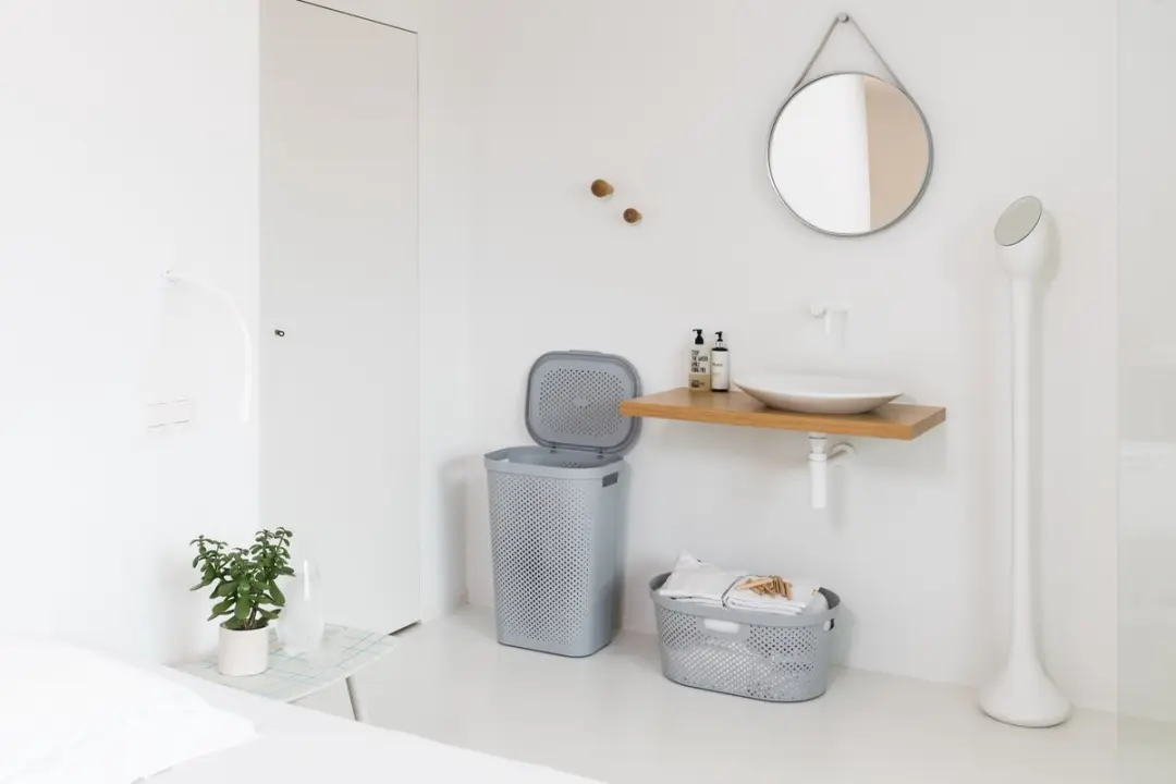 Curver Infinity Recycled Wasmand met deksel 60L - Grijs