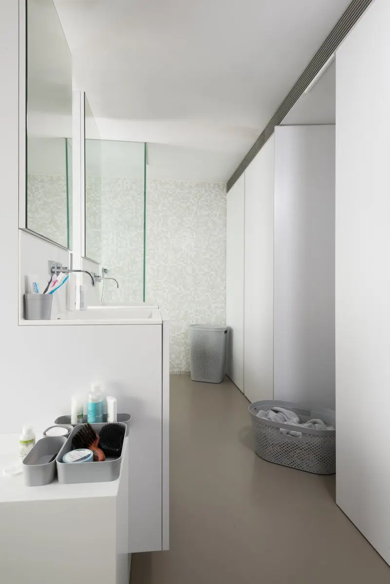 Curver Infinity Recycled Wasmand met deksel 60L - Grijs