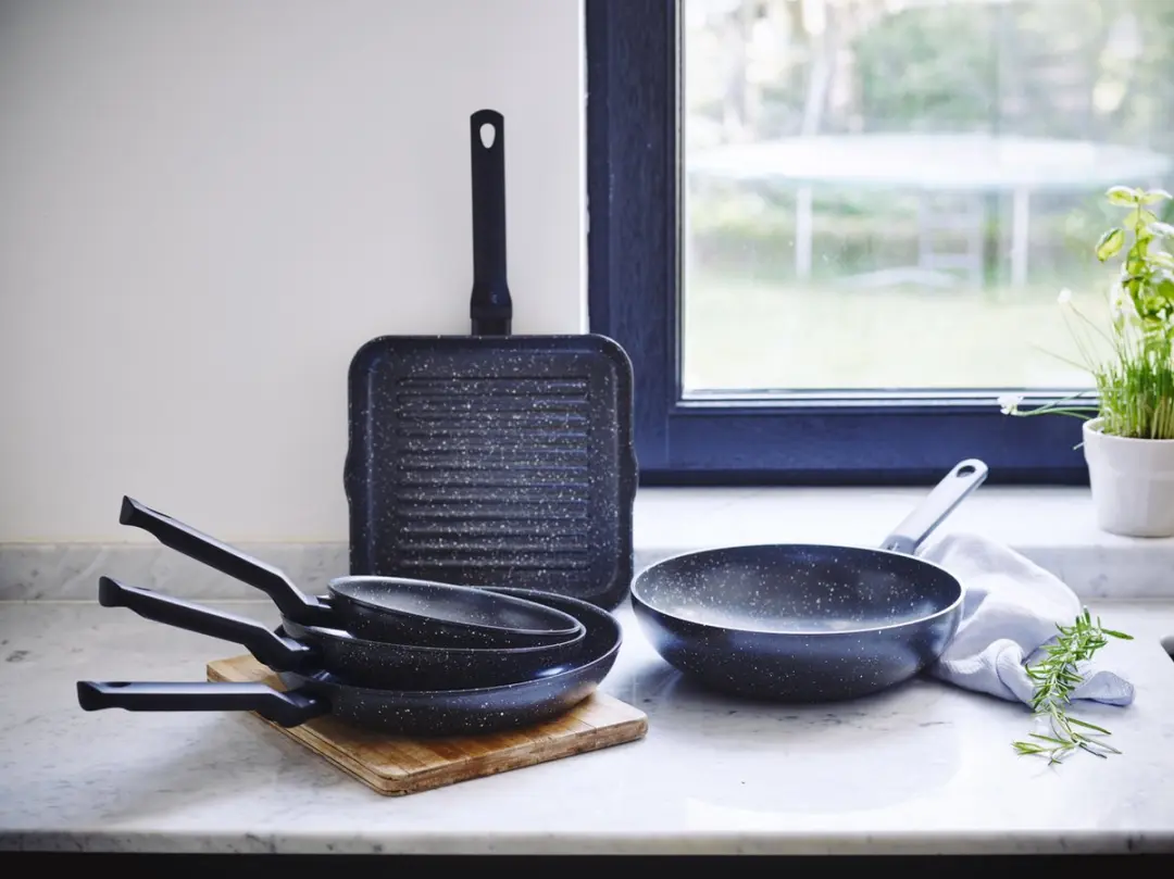 BK Universe Wokpan 28cm - 3.7L - Inductie/Ovenbestendig - Zwart/Graniet