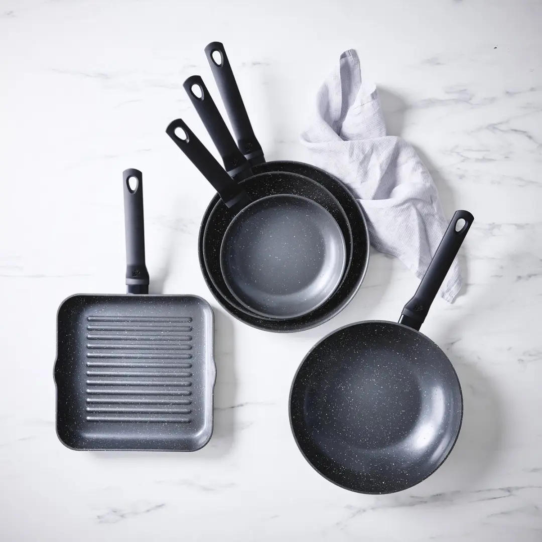 BK Universe Wokpan 28cm - 3.7L - Inductie/Ovenbestendig - Zwart/Graniet - afbeelding 6 van 6