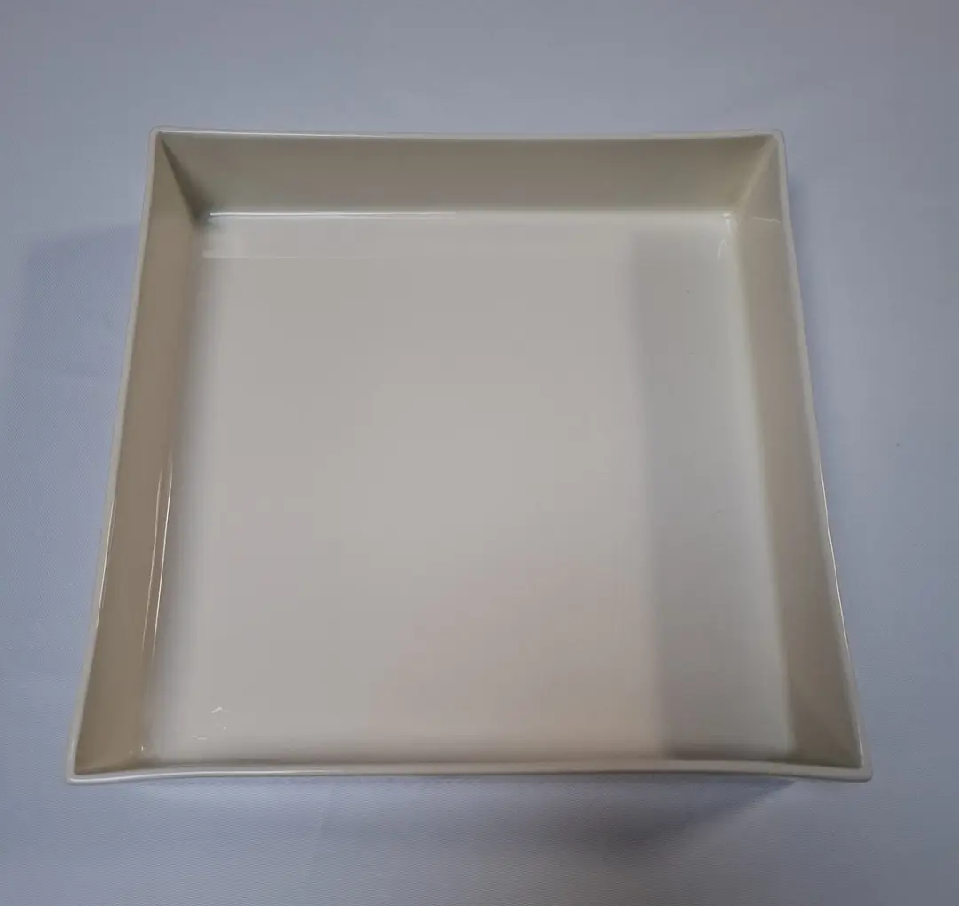 Royal Boch MULTI 4 square dish S/I