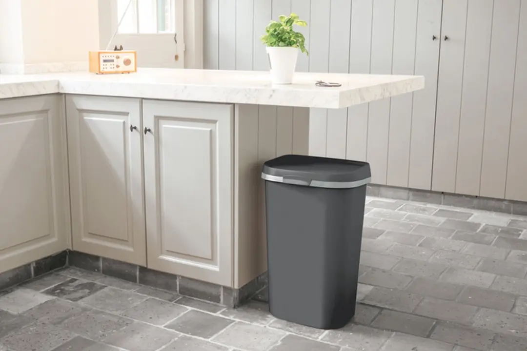 Curver Mistral Flat Prullenbak 50L - 39x30x69cm Antraciet