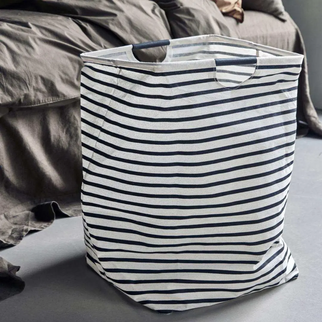 House Doctor Waszak Stripes 205720017 - 40x60cm - Zwart