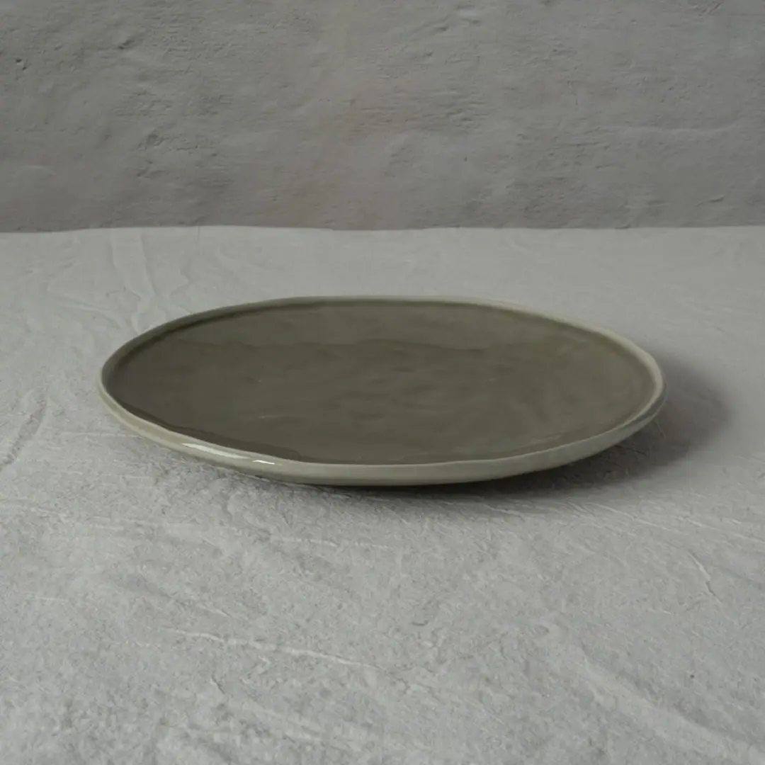 Dutch Rose Organic Bord 26,5cm - Olijfgroen