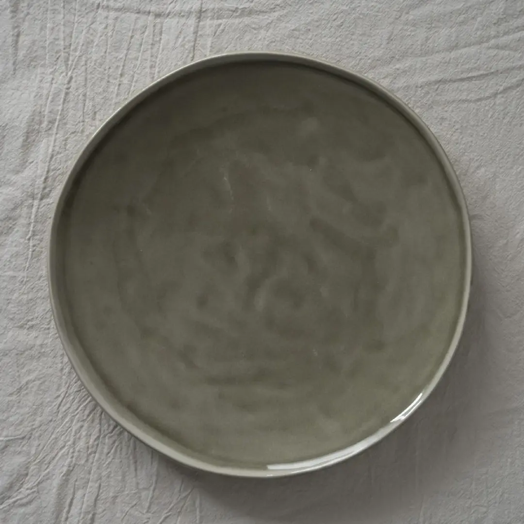 Dutch Rose Organic Bord 26,5cm - Olijfgroen