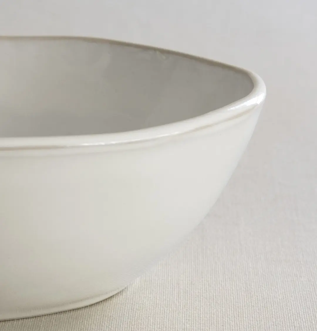 Dutch Rose Organic Serveerschaal - Handgemaakt Stoneware 23cm - Wit