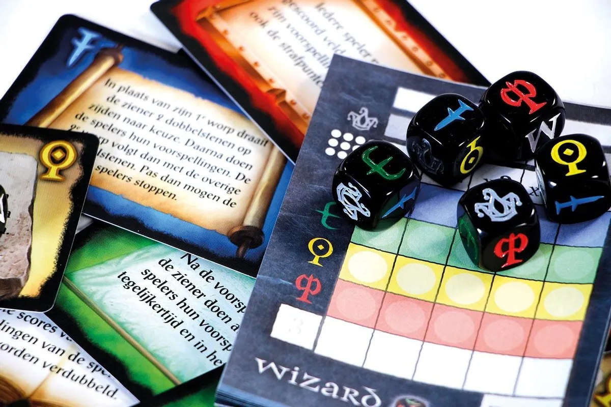 999 Games Wizard Het Dobbelspel - 10 Kaarten 7 Dobbelstenen