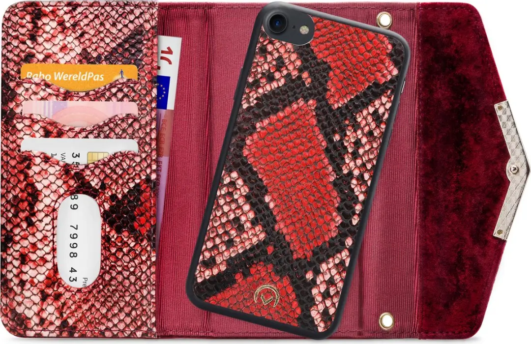 Mobilize Velvet Clutch iPhone SE 2020/7/8 Hoesje - Rood - 4 Pasjes