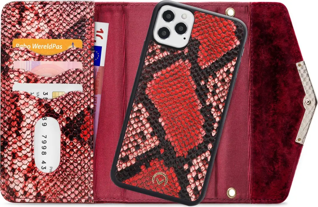 Mobilize iPhone 12/12 Pro Clutch Case - Slangenprint Rood - 4 Pasjes