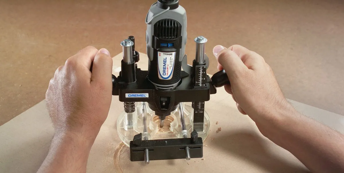 Dremel 335 Profielfreeshulpstuk - Hout