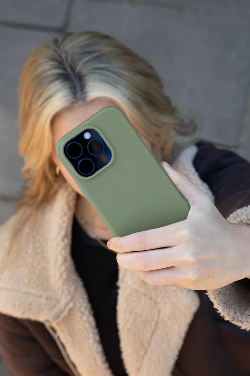 Tech21 Evo Lite iPhone 15 Pro Hoesje T21-10451 - Khaki Green - afbeelding 6 van 6