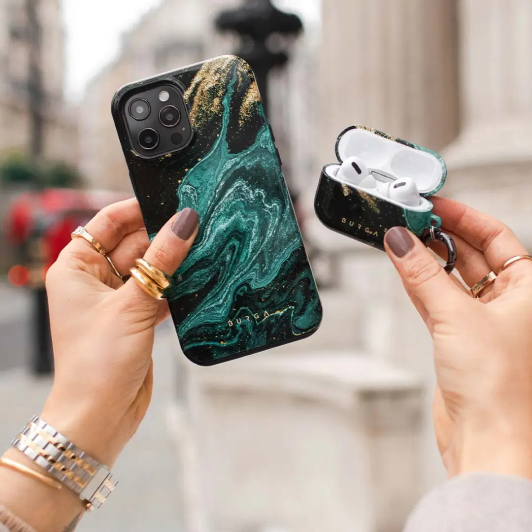 Burga Tough MagSafe Hoesje iPhone 17 - Emerald Pool
