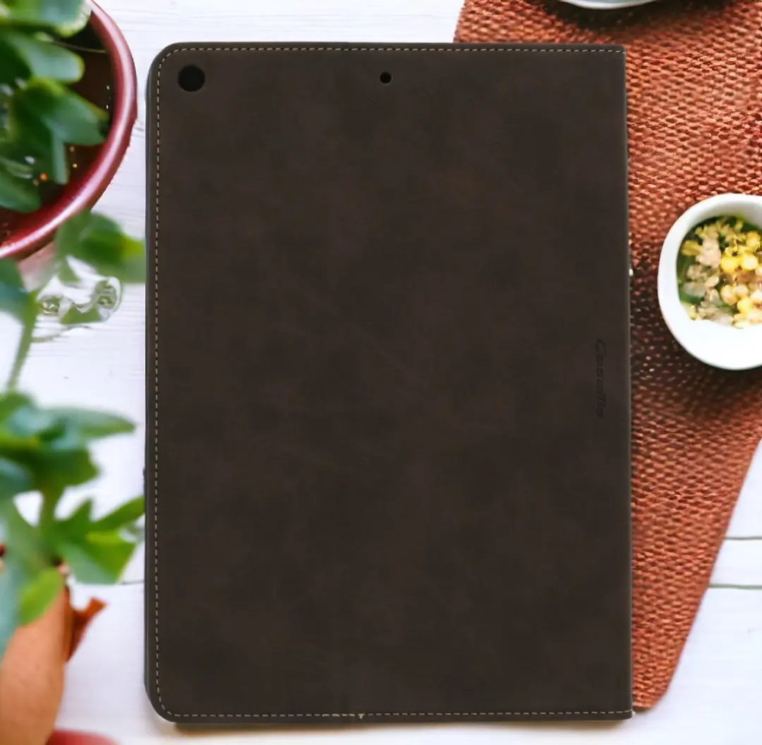 Caseme Bookcase Tablethoes - 10.2" - Donkerbruin - o.a. iPad 9e/8e/7e gen