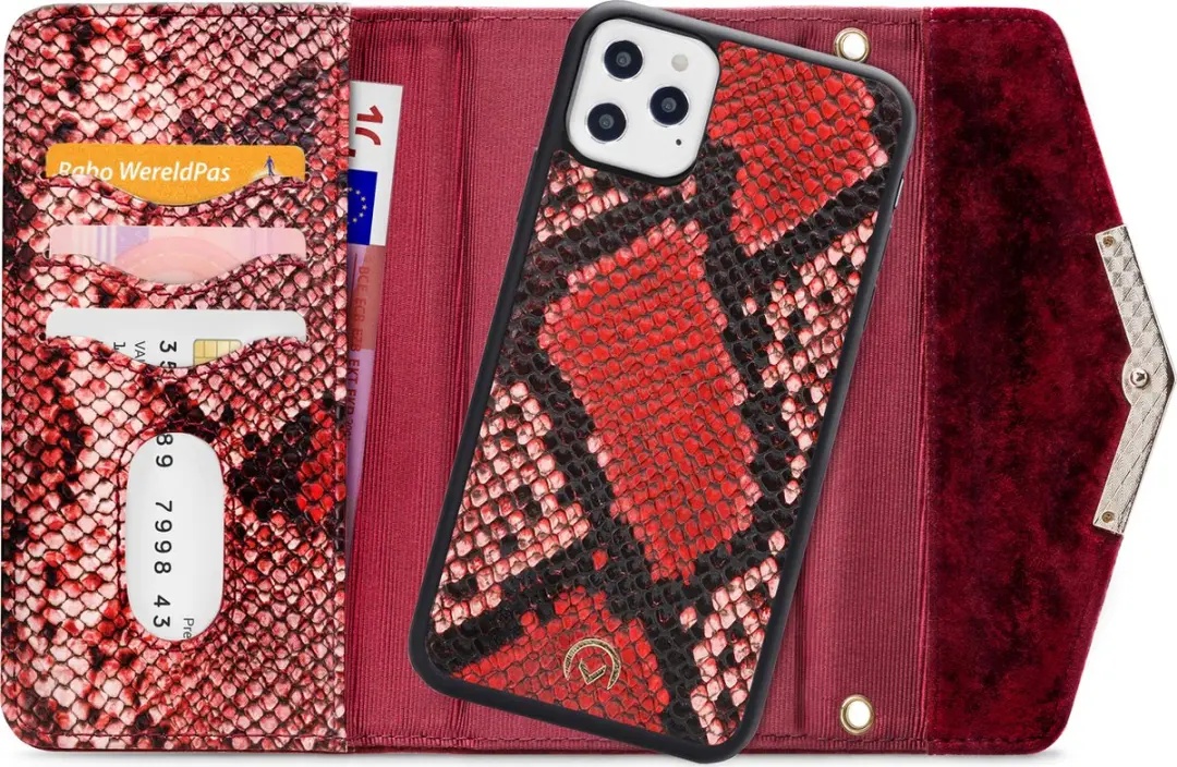 Mobilize iPhone 12 Pro Max Clutch Case - Slangenprint Rood - 4 Pasjes - afbeelding 6 van 6