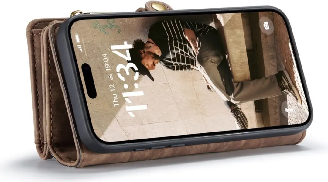 Caseme 008 iPhone 16 Plus Hoesje - Book Case & Portemonnee 8 Pasjes - Bruin