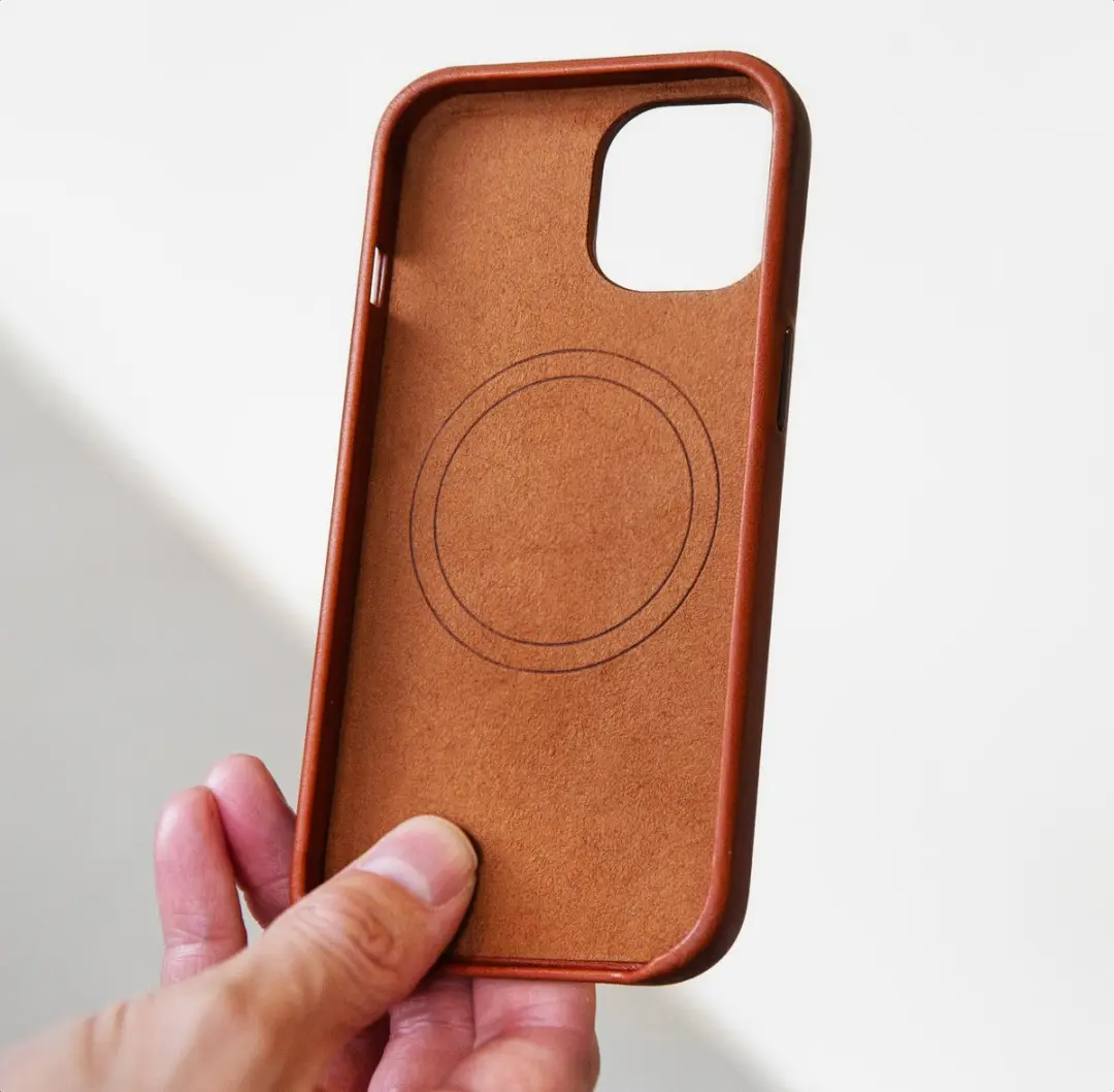 Mobilize Hoesje iPhone 15 Pro Max MagSafe - Echt Leer Cognac