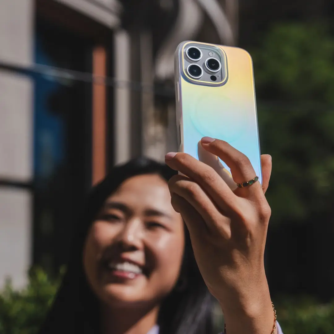 ZAGG Milan Snap Mag iPhone 16 Pro Hoesje - 702315112 - Iridescent