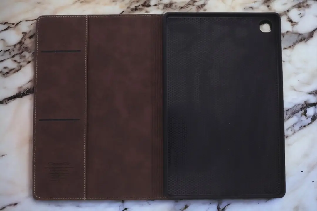 Caseme Bookcase Tablethoes - Samsung Galaxy Tab A7 Lite 8.7" - Donkerbruin
