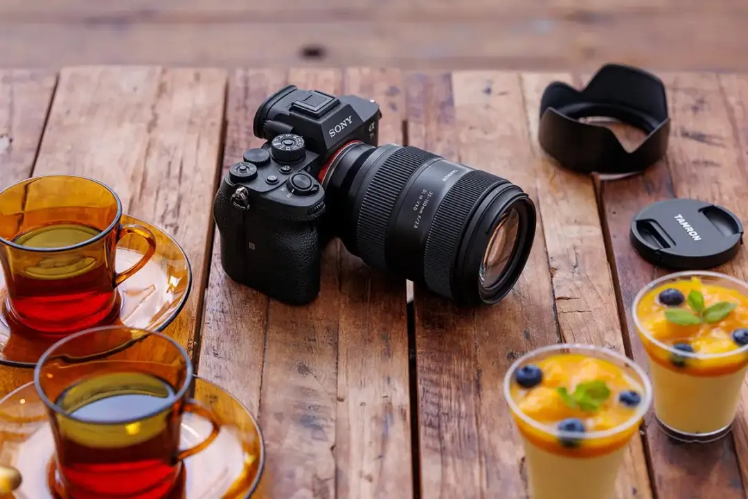 Tamron 35-100mm f/2.8 Di III VXD Sony Objectief - Zwart