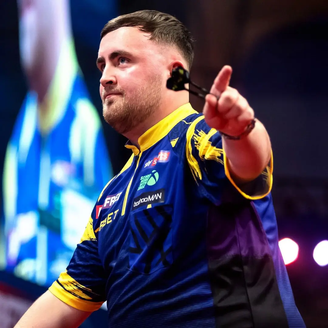 Target Darts Luke Littler Officieel Dartshirt 2026 - XL - Paars Navy Geel